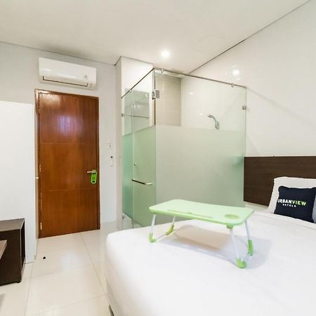 Urbanview Hotel Casa Kota Mangga Besar Jakarta Bagian luar foto
