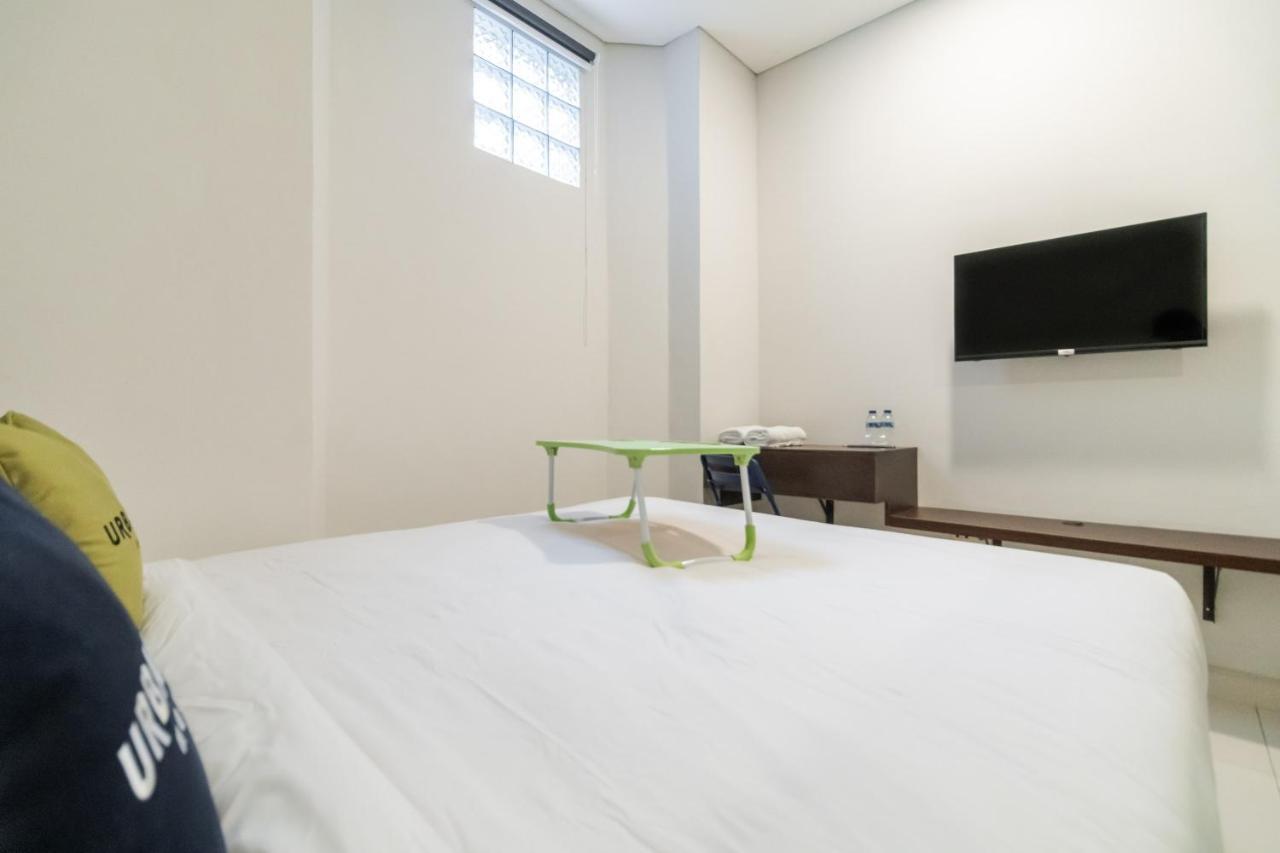 Urbanview Hotel Casa Kota Mangga Besar Jakarta Bagian luar foto